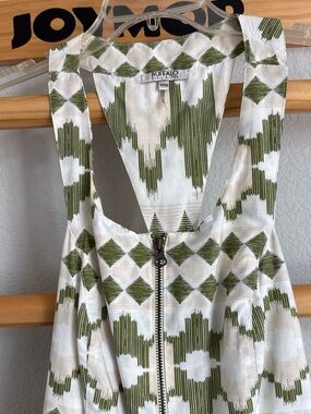 Buffalo David Bitton White and Green Patterned Zip Front Dress